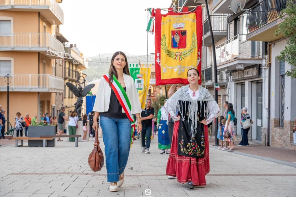 Motta San Giovanni costume tradizionale